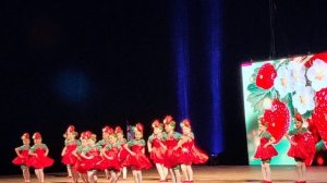 Центр хореографического искусства Постолята (танец Ягодки клубнички)