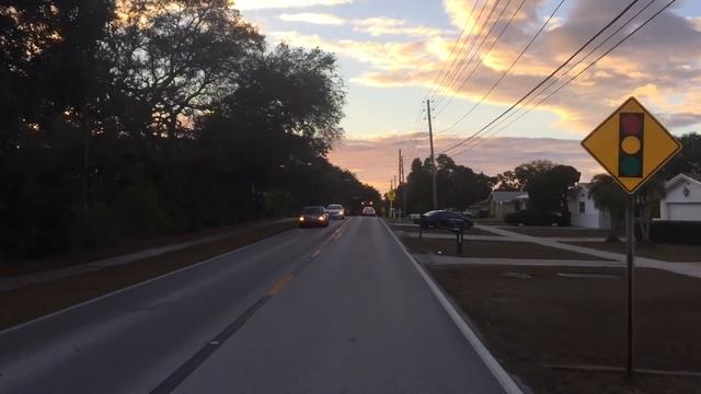 Stories From Roblox #1: Why Does John Doe Follow Me? смотреть онлайн