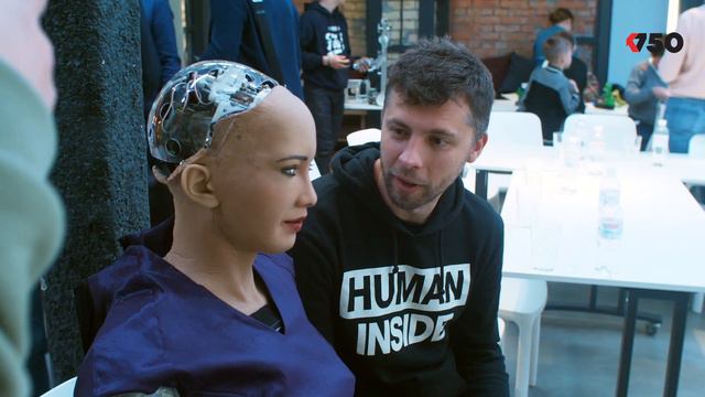 Задаем вопросы Софие – самому известному человекоподобному роботу современности смотреть онлайн