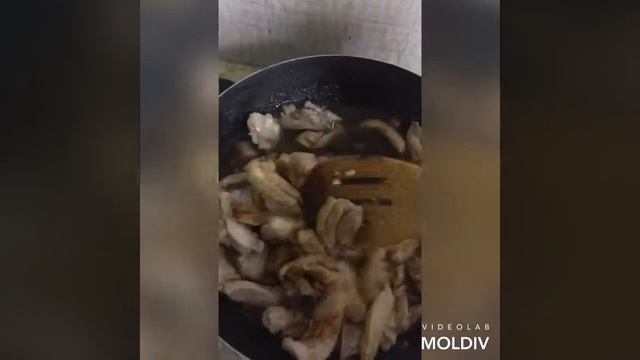 Спагетти с курочкой в соевом соусе смотреть онлайн