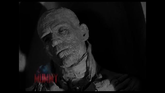 Universal Classic Monsters: The Essential Collection смотреть онлайн