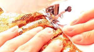 КАК ПОШИТЬ нарядное пышное ПЛАТЬЕ С КРЫЛЫШКАМИ из пайеток для девочки - полный мастер класс