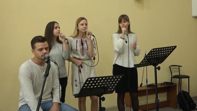 Богу молюсь я в пустыне | Прославление церкви "Живая Надежда" смотреть онлайн