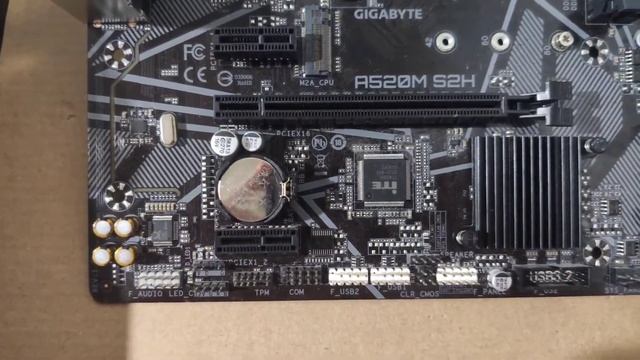 "НЕ детальный Обзор" материнской платы Gigabyte A520M S2H смотреть онлайн
