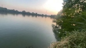 Илья Банан на природе с Анячкой