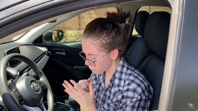 Every employee at Dutch Bros смотреть онлайн