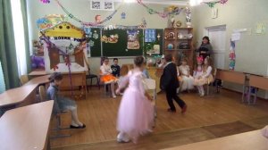 Игра со стульями конец