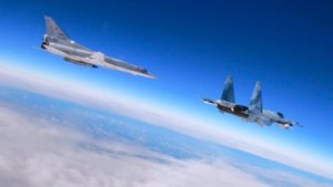 Патрулирование бомбардировщиками Ту-22М3 ВКС России в воздушном пространстве Республики Беларусь