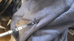 Купил сервисный щуп, проверяю уровень масла в АКПП на МЕРСЕДЕС ВИТО 113CDI 4х4