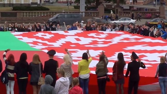 The national flag of the Republic of Belarus. Guinness World Record смотреть онлайн
