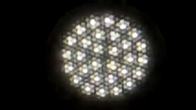 Пульсации светодиодной лампы Jazz 7W GX53 смотреть онлайн