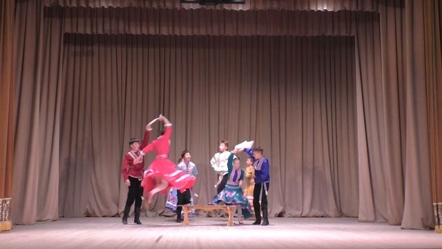Образцовый детский коллектив хореографическая студия Россияночка, с Елово, танец Лавочка копия смотреть онлайн