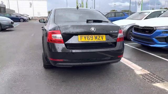 FY69MZV Skoda Octavia 1.6TDI SE Drive Black Magic Pearl Effect смотреть онлайн