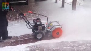 BestSad - видео работа подметальная машина