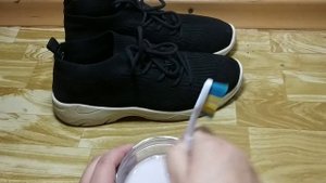 Как почистить белую подошву?Сода,перекись.Работает или нет это способ? Смотри до конца!Обувь.