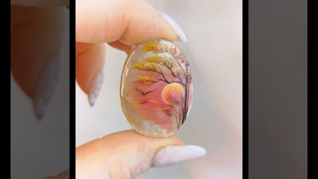 Миниатюрная живопись на камне. Перламутр, краски, лак. смотреть онлайн