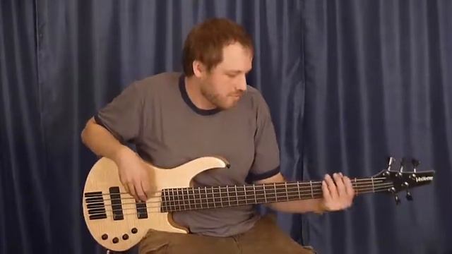 Veillette Centaur 5-string Magnetic pickup bass - Played by Tim mack смотреть онлайн