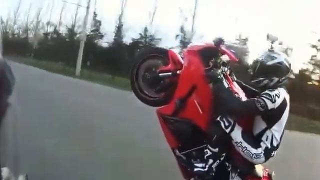 Понтуюсь перед камерой на заднем?, по городу Бишкек смотреть онлайн