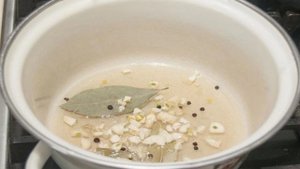 Маринованный лук в банках на зиму