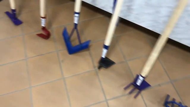Садово огородный инструмент  Тяпки Мотыги Плоскорезы Продукция фирмы Металлик