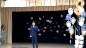 Мальчик беспдобно прочитал стихотворение  Есенина