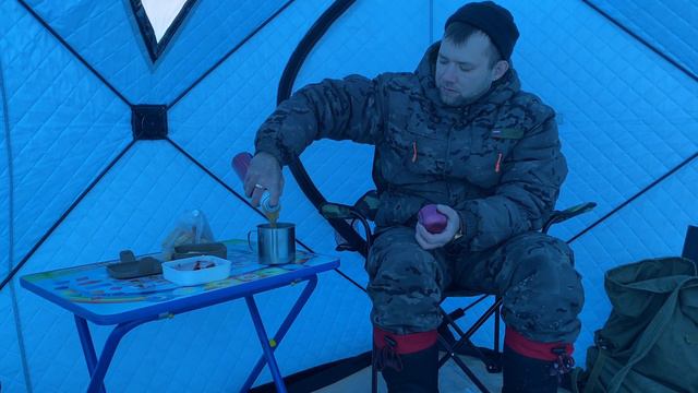 Не удачная ловля. Что могло произойти на рыбалке?!#зимняяловлярыбы #рыбалка смотреть онлайн