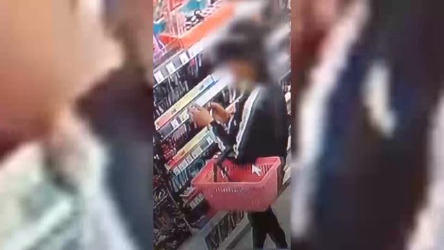 Косметическая кража. Полицейские задержали подозреваемую в хищении товара из магазина