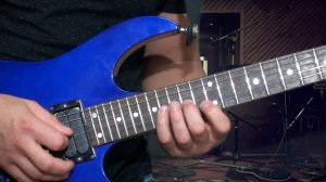 Уроки игры на гитаре. Секвенция на ми мажор вдоль грифа