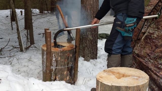 Heating а Tent with a Log Torch смотреть онлайн