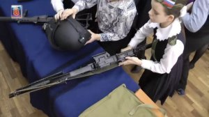 Сотрудники СОБР провели урок мужества для учащихся  школы