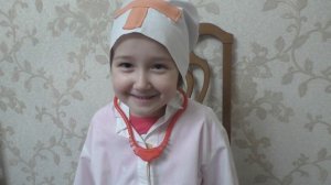 Игры в доктора.Доктор лечит ожог.колим укол.Игры в больничку.