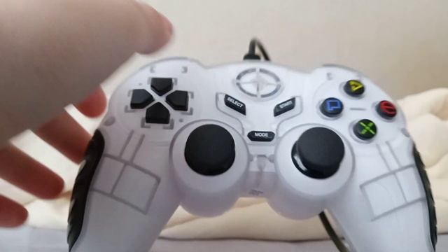 я купил геймпад в днс и буду с ним играть и снимать видео смотреть онлайн