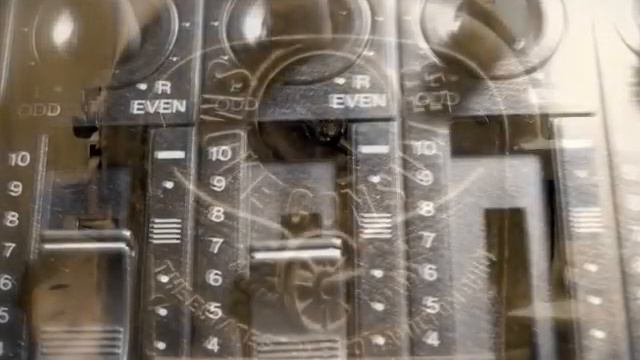 Six Strings Down смотреть онлайн