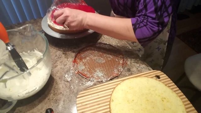 Бесподобный торт с желейной прослойкой и фруктами. смотреть онлайн