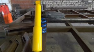Пружинно-рычажная подвеску Knott Autoflex для легкового прицепа ателье прицепов  авто подвеска маке