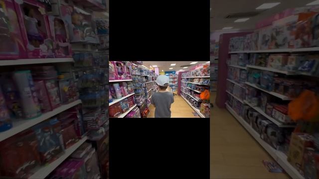 Просто балуемся в магазине игрушек) смотреть онлайн