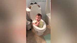 Старайтесь не смеяться : Когда ребенок в ванной  забавные ситуации