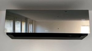 Демонстрация внешнего вида кондиционеров LG Inverter V ARTCOOL SLIM