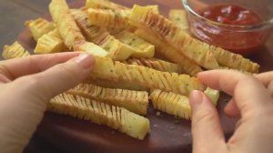Приготовьте жареный картофель с хрустящей корочкой и вкусом : Жареный картофель-гармошка