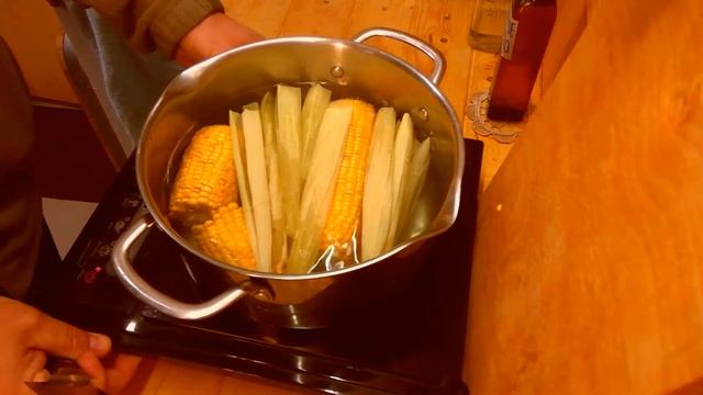 Кукуруза вареная | Как на станциях продают | Даже лучше смотреть онлайн