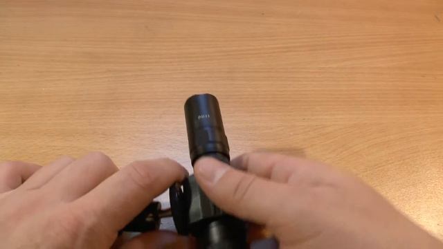 Swivel Flexible Legs Metal Tripod for Flashlight смотреть онлайн