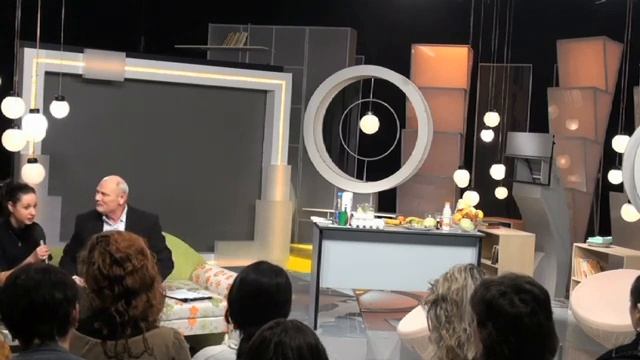 Раскрыть себя как женщина.