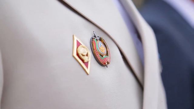 Аким столицы Алтай Кульгинов вручил стражам порядка ключи от 30 автомобилей смотреть онлайн