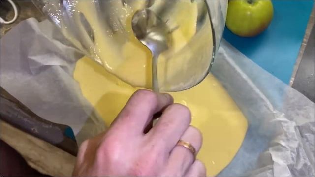 Готовим с папой шарлотку на ночь глядя!!! смотреть онлайн