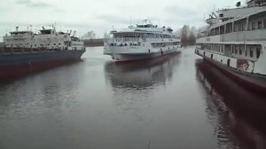 2014 навигация.Отход теплохода Борис Полевой с зимней стоянки,города Чистополь.