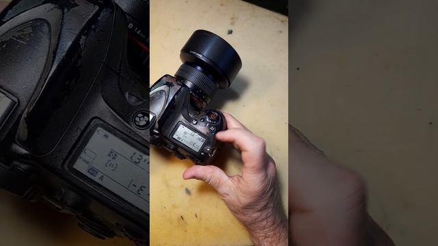 Как поставить объектив на NIKON.