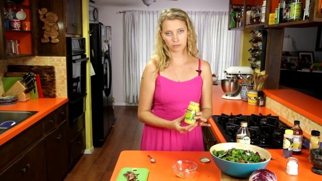 How To Make Kale Salad | Hilah Cooking смотреть онлайн