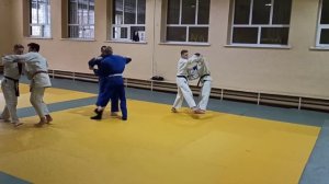 Утро. Отработка подсечки в темп шагов.