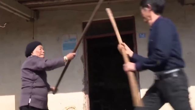 САМЫЕ НЕОБЫЧНЫЕ И СТРАННЫЕ ЛЮДИ. Топ 7 необычных людей Китая.
