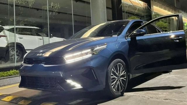 Chi tiết Kia K3 2022 tại Việt Nam: Bản cao cấp nhiều 'đồ chơi', nội thất sang hơn_360 Xe смотреть онлайн